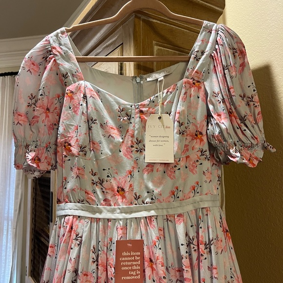 Ivy City Co Pink Floral Midi Dress~ Pink Blossom ~ small NWT - Picture 3 of 5